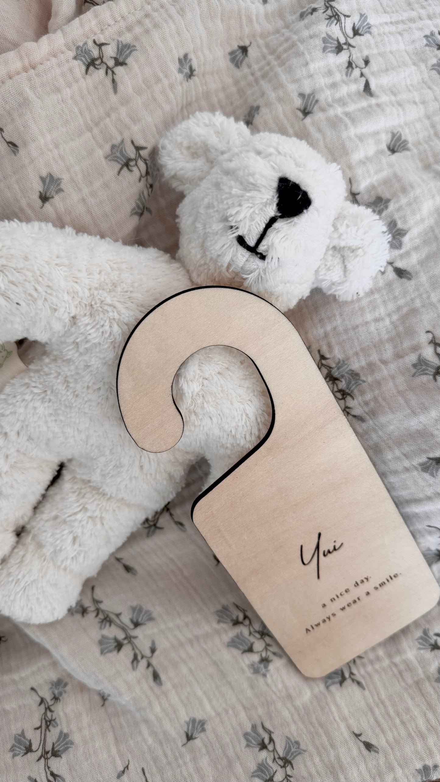 hanger / door tag
