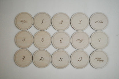 wooden monthly plate - classic -